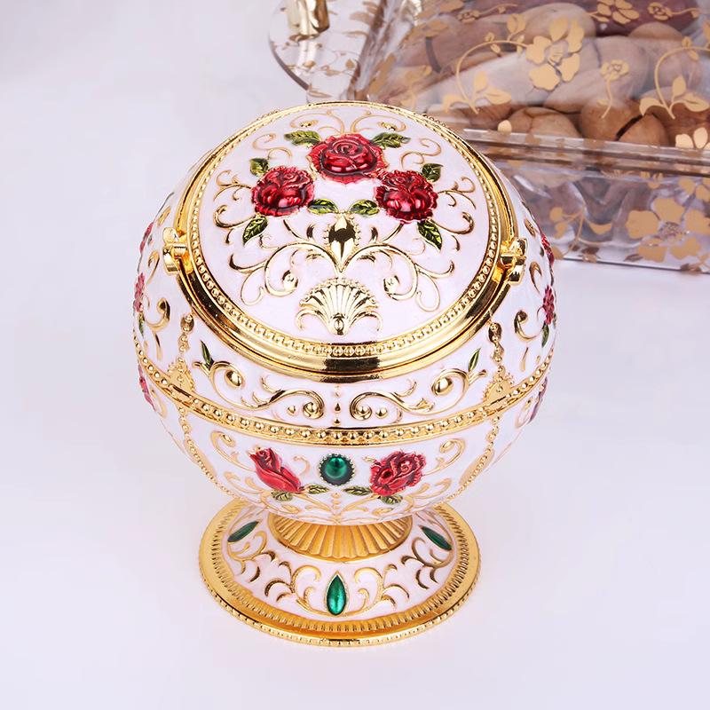 Multifunctional creative ashtray with lid European ashtray living room metal living room KTV office home with lid