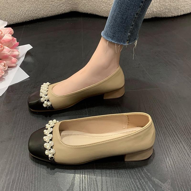 Color matching single shoes women's new fashionable and comfortable square head shoes light mouth pearl thick heel single shoes