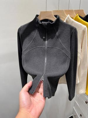 Bluzki – Pulowery i longsleeve