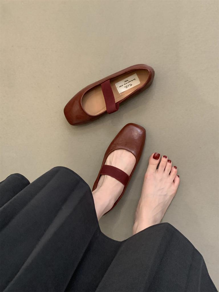Vintage Square-toed Shallow Single Shoes Women's Spring and Autumn French Casual Ballet Fairy Flat Mary Jane Shoes Are Fashionable and Versatile