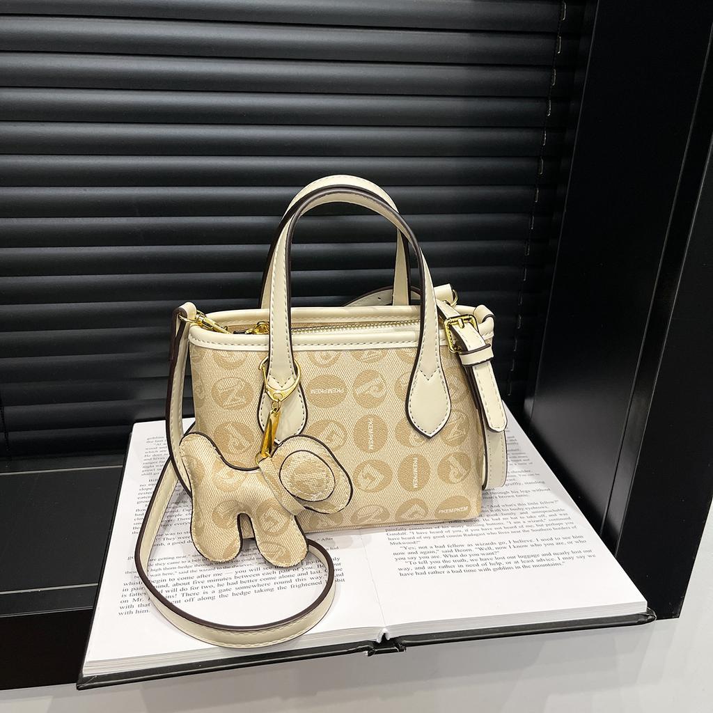 New fashionable high-end dishes contrasting color basket bag portable shoulder crossbody trendy women's bag