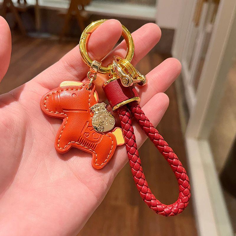 1Pcs Handmade Leather Car Keychain Pendant Exquisite Personalized Horse Key Chain Rope For Men And Women Diy Accessories