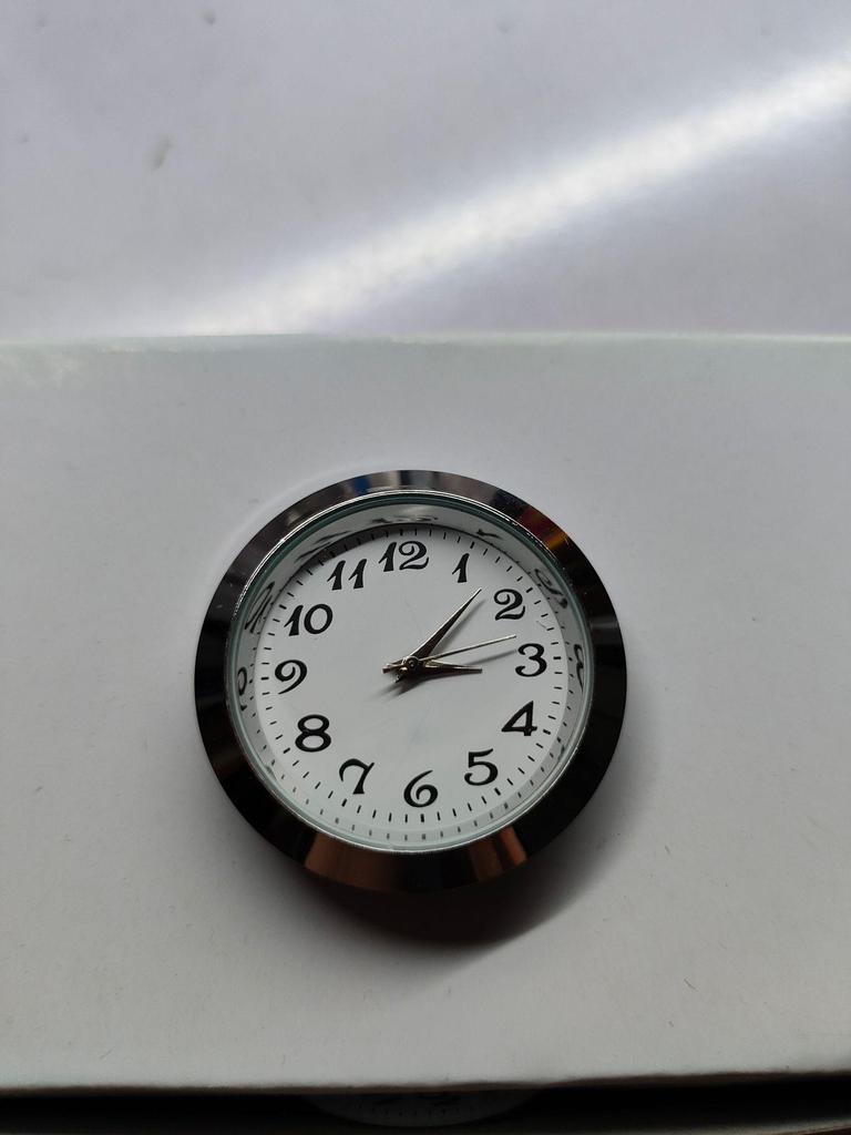 Zegarek kwarcowy: Nie. 36 Kreatywny Zegarek Kieszonkowy z Kalendarzem - Różne Rozmiary