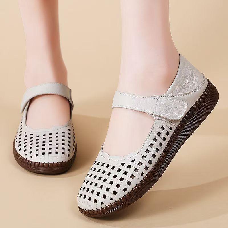 Sandali Estivi Nuovi da Donna in Vera Pelle Traforata Baotou Suola Piatta Suola Morbida Antiscivolo Punta Tonda Scarpe Nude Velcro Scarpe per Anziani