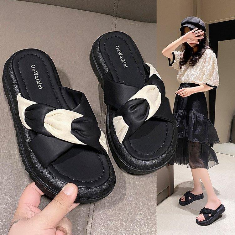 Wind Sandals One-Word Casual Roman Sandals Slippers Women'S Summer Wear Versatile Thick Soles