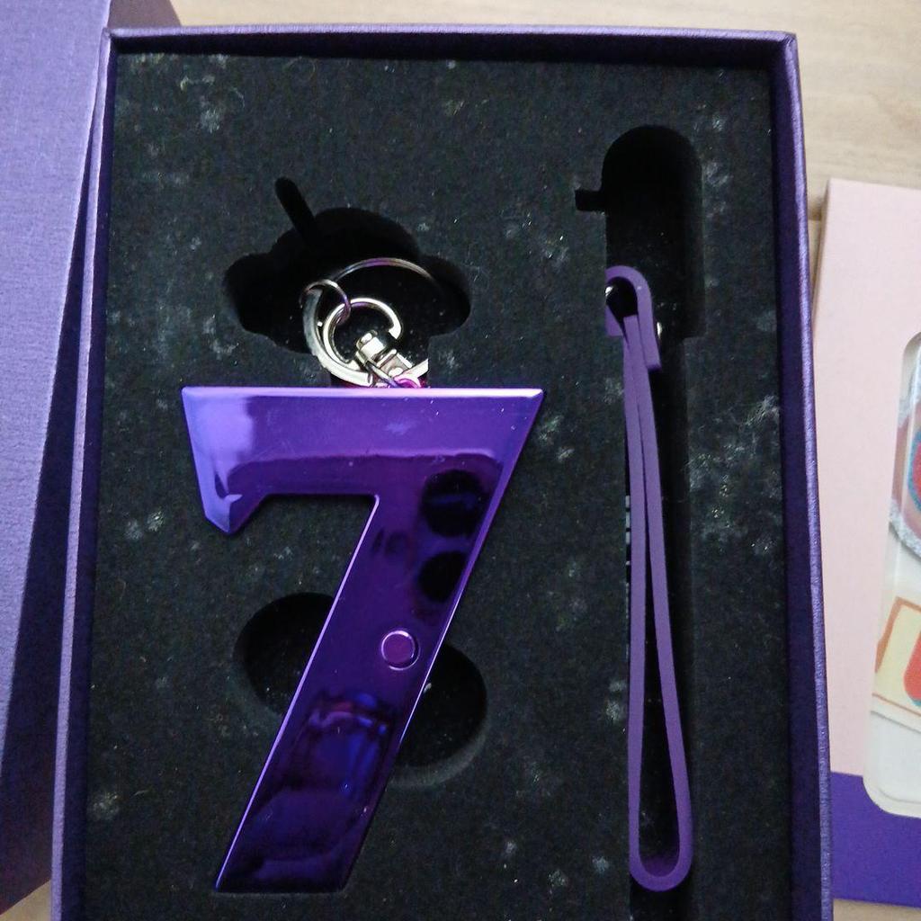 [USED] BTS X Baskin Robbins Collaboration Light Key Ring, Korea