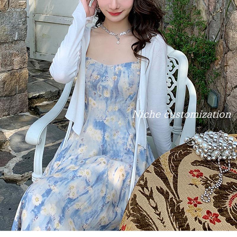 Dámské francouzské květinové modré letní šaty na špagetová ramínka: Elegantní styl Long Beach