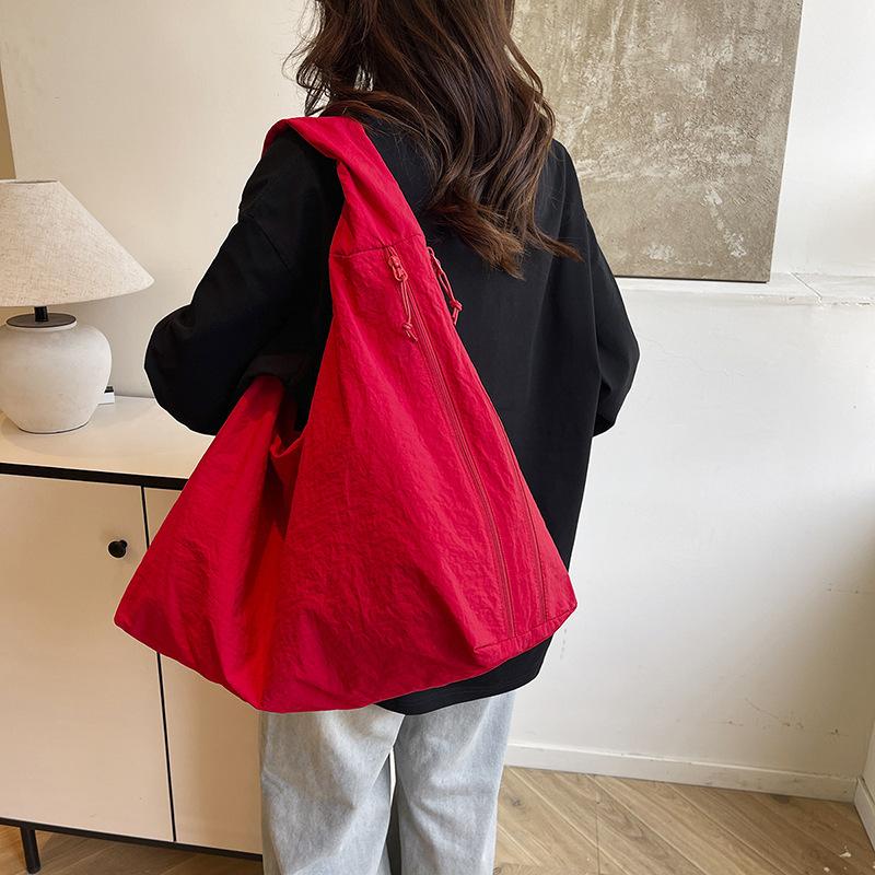 Summer New Foreign Style Texture Simple Large-capacity Bag 2025 Fashion Trend Personalized Women's Shoulder Tote Bag