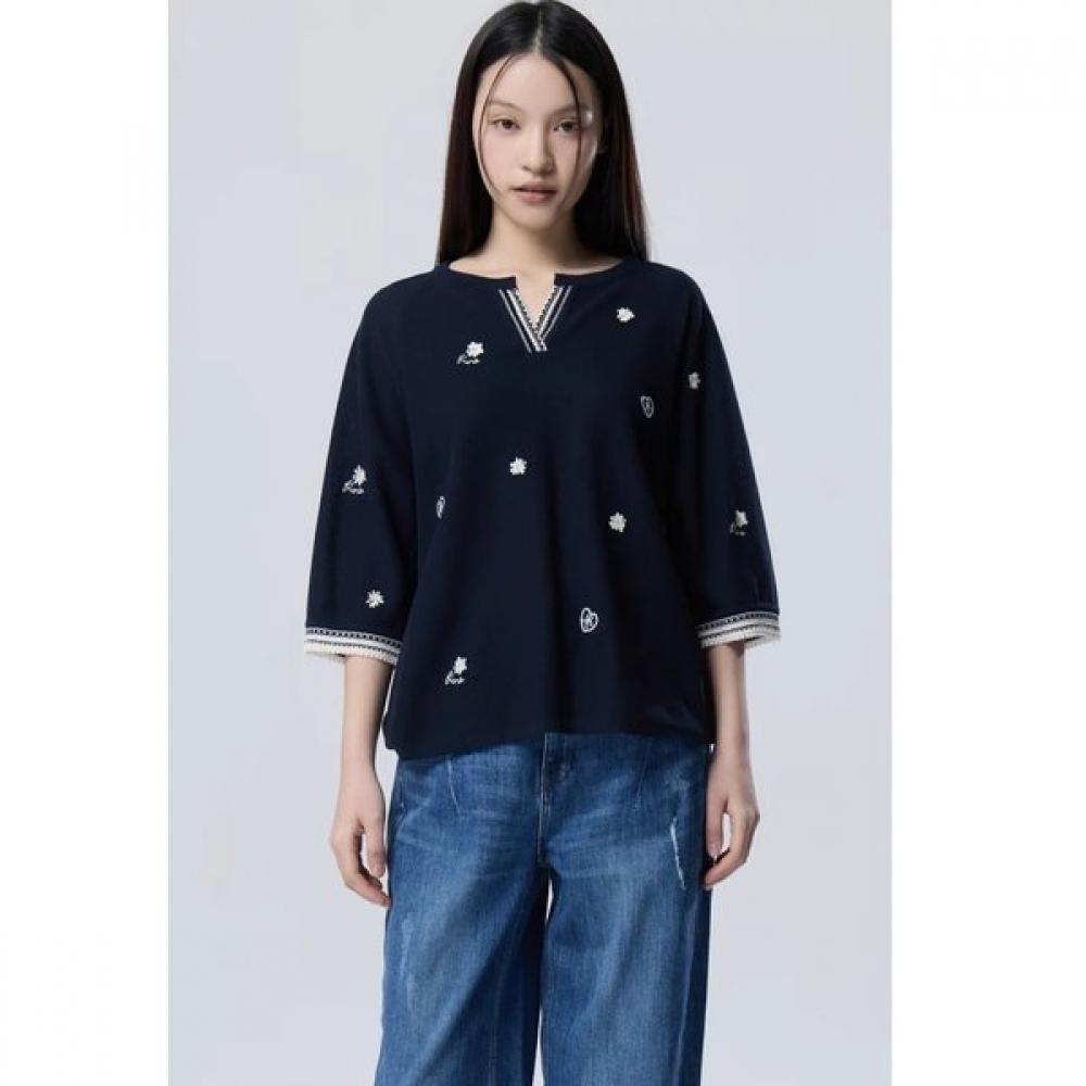 Benetton Women S Flower Embroidery Round V Neck Knit Bakp10611 NY (navy)/OS
