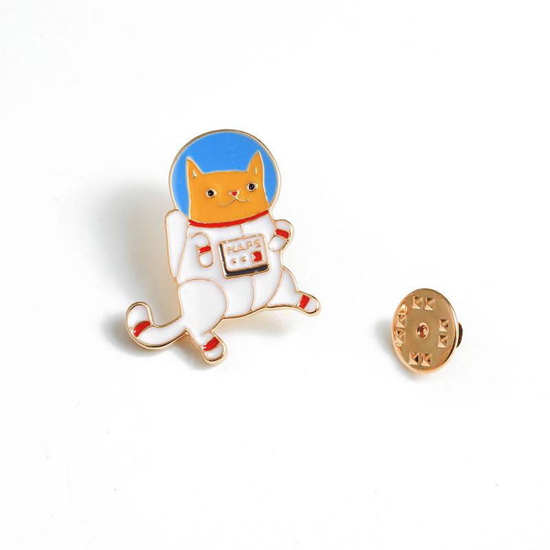 Cute Funny Enamel Pins Animal Astronaut Space Suit Brooches Dinosaur Cat Explore Universe Jewelry Gifts for Girls Kids Bag Badge