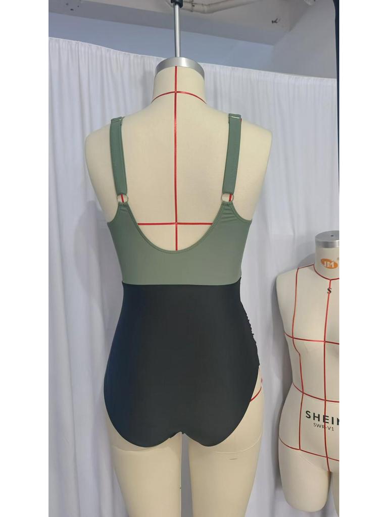 2025 Sexy rückenfreier einteiliger Badeanzug: Einfarbig, Aushöhlendesign für Damen