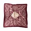 Écharpe Carrée Satinée Élégante pour Femme Rouge Vin Imprimé Noix de Cajou Protection Solaire