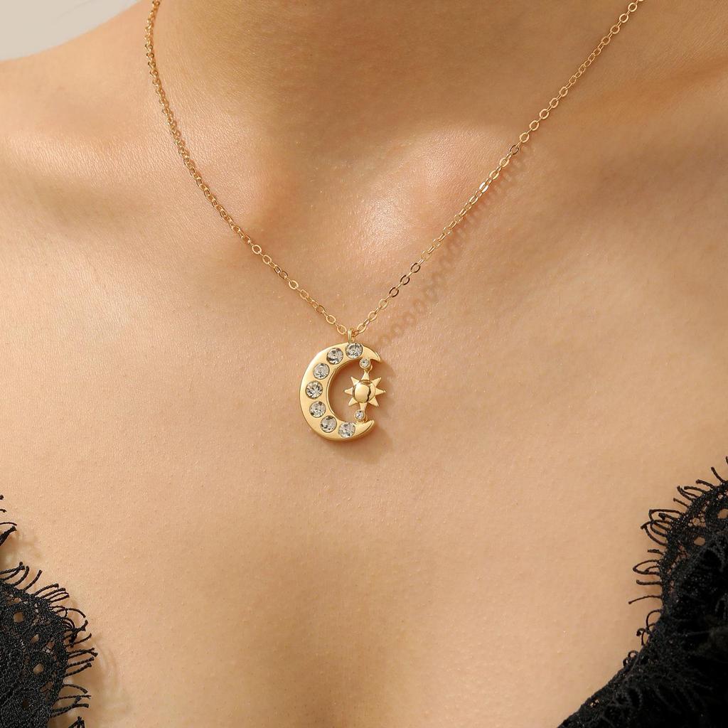 Elegantes Mond- und Sonnenanhänger-Schlüsselbein-Kette für Damen - Hochwertiger europäischer und amerikanischer Stil Schmuck