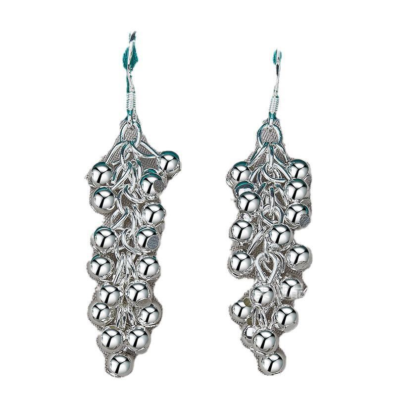 Silberne Trauben-Tropfenohrringe – Eleganter Schmuck für Damen
