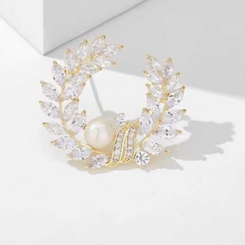 1Pc Delicate Pearl Flower Wreath Brooch for Women Fashion Rhinestone Brooches Pins Jewelry Trendy Accessories Party Gifts