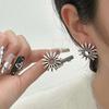 Exaggerated Floral Stud Earrings Elegant Retro Earrings Stylish Statement Jewelry  for Women