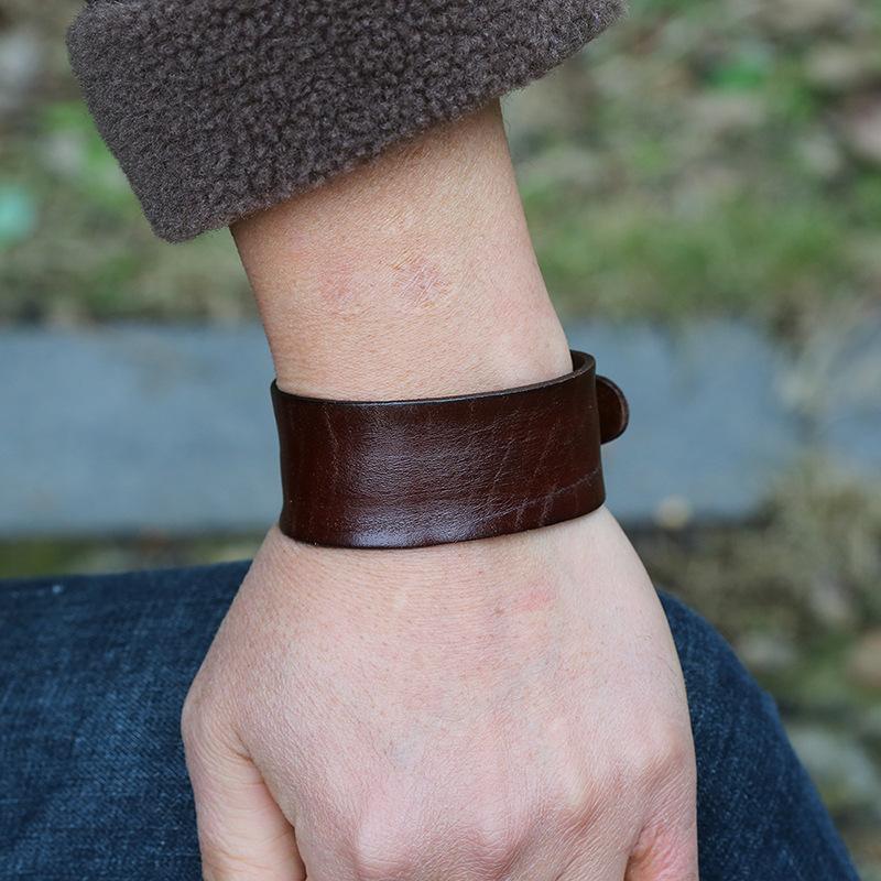 Retro Simple Cowhide Leather Wristband Bracelet 30mm Wide Handmade Adjustable Bracelet Cowboy Accessories Unisex  Gift