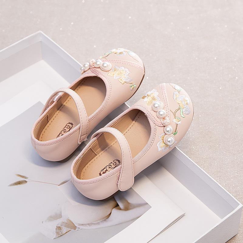 Girls' Hanfu Shoes Winter Children's Leather Shoes2026New autumn and winter baby traditional-style shoes, single shoes with ancient-style embroidery