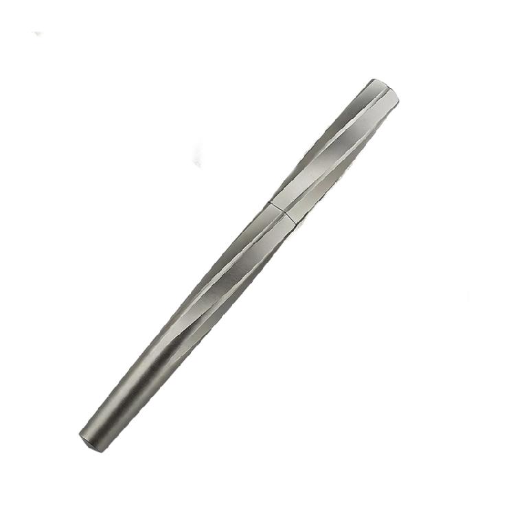Stylish Metal Fountain Pen With Magnetic Closure For Smooth Business Writing