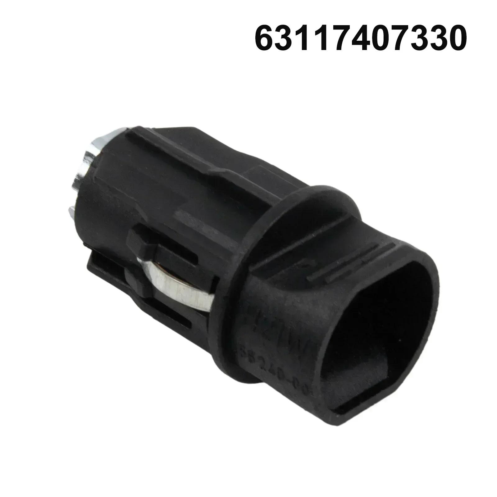 

Патрон задней фары 63117407330 Для BMW 3 5 7 Серии X6 E71 E72 Z4 E85 E86 E89 F30 F80 E61 Запасные части для замены патрона задней фары China Mainland