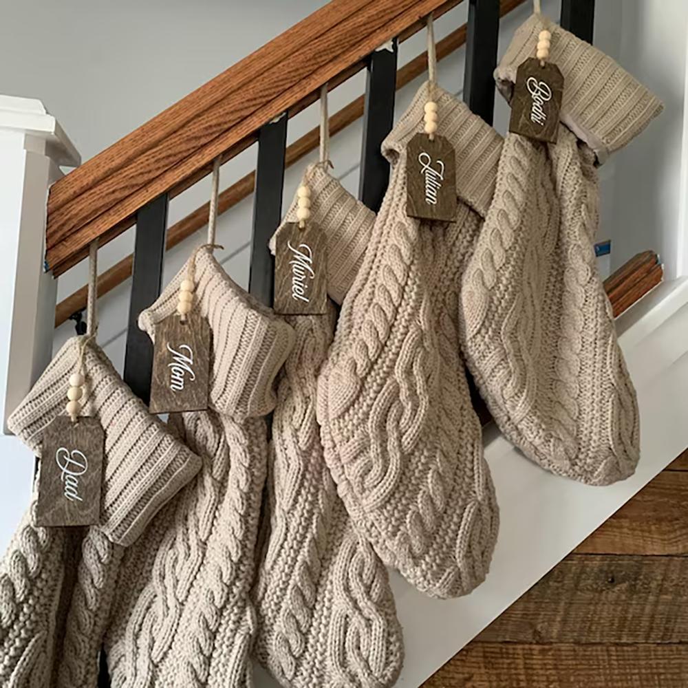 Personalisierte 3 Stück Holz Strumpfanhänger Weihnachtsstrumpf Namensanhänger Bauernhaus Geschenkanhänger Bauernhaus Weihnachten Kamin Baumdeko