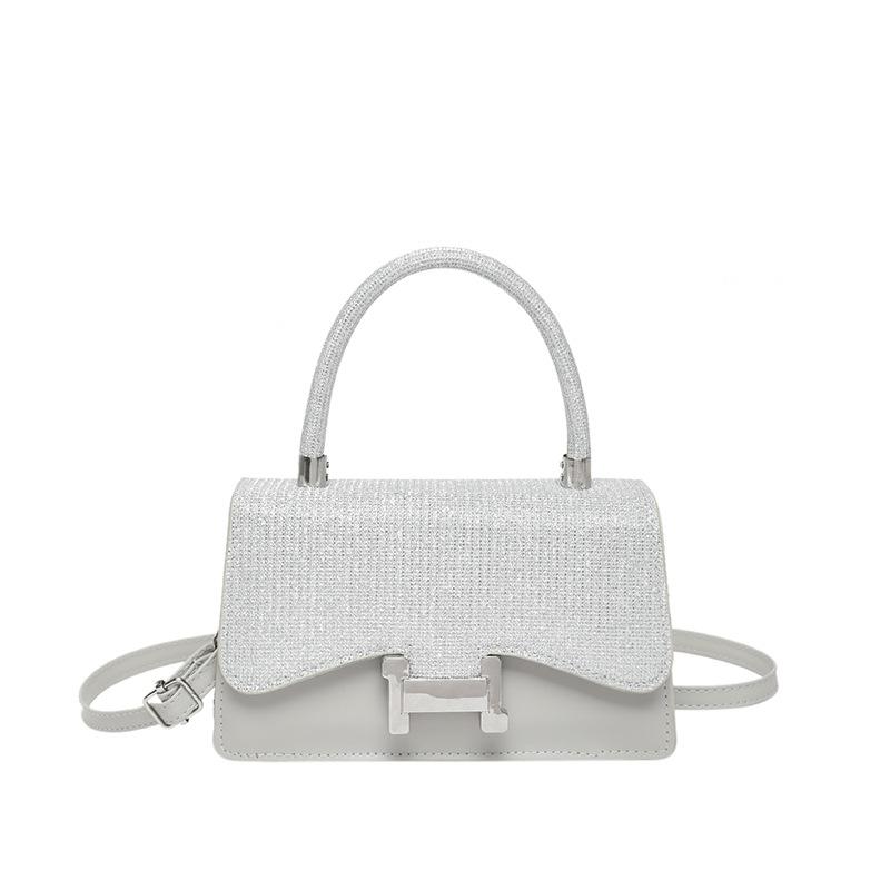 2025 New Niche Design Messenger Bag Autumn and Winter Versatile Fashion Women's Bag Simple Commuter Foreign Shoulder Bag