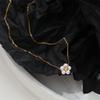 Fashionable Flower Daisy Pearl Necklace, 18K Gold-Plated Titanium Steel Clavicle Chain for Women