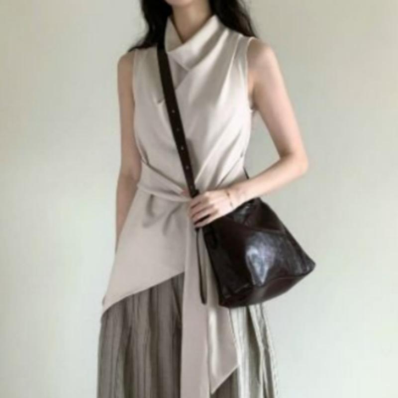 High intelligence swinging collar irregular sleeveless T-shirt women s 2026 summer new design lace-up waist thin top S