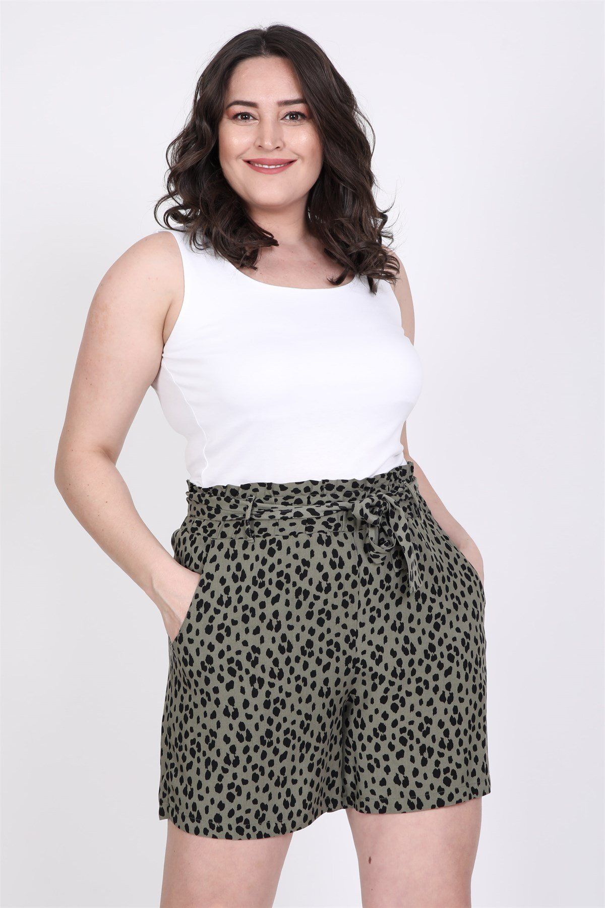 

Модні жіночі шорти та бермуди великого розміру з еластичною талією та поясом L