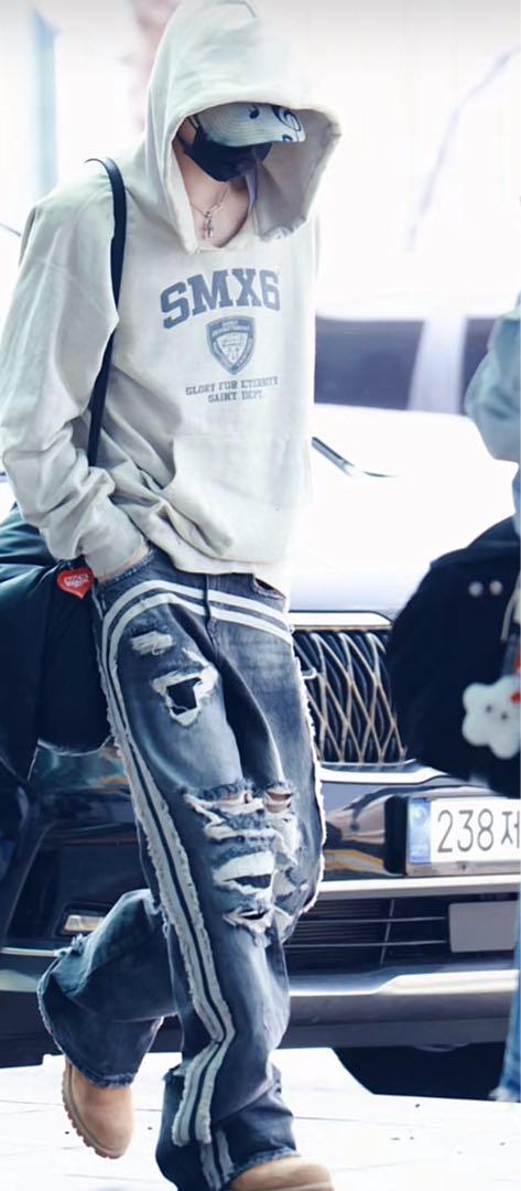 

[Б/У] ENHYPEN Niki носит рваный деним