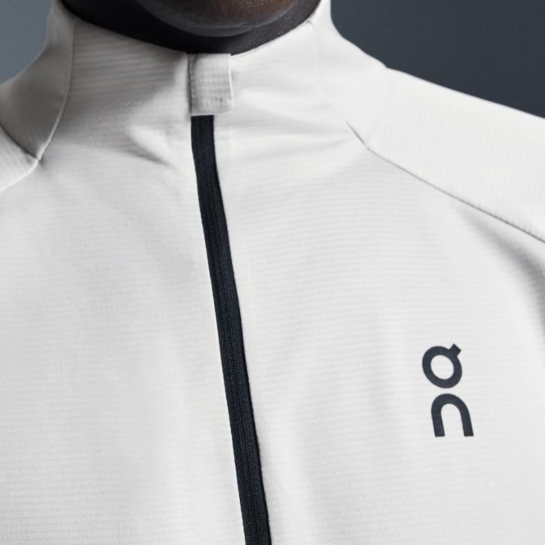 On Logo Stand Collar Zip Lg Sleeve T-Shirt Men Tops White 1ME10600296