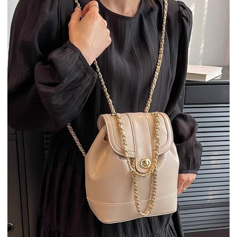 Premium texture small bag women's versatile 2025 new chain messenger bag popular backpack bucket bag