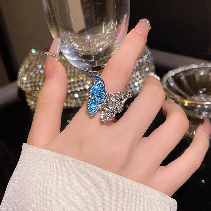 Korean Luxury Zircon Pearl Bow Ring - Vintage Niche Design, Women's Open Hand Jewelry