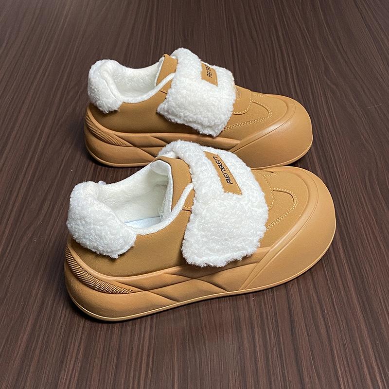 

Velcro wool shoes, bread cotton shoes, new warm white shoes in winter, big head lazy people wear autumn and winter explosive models 40