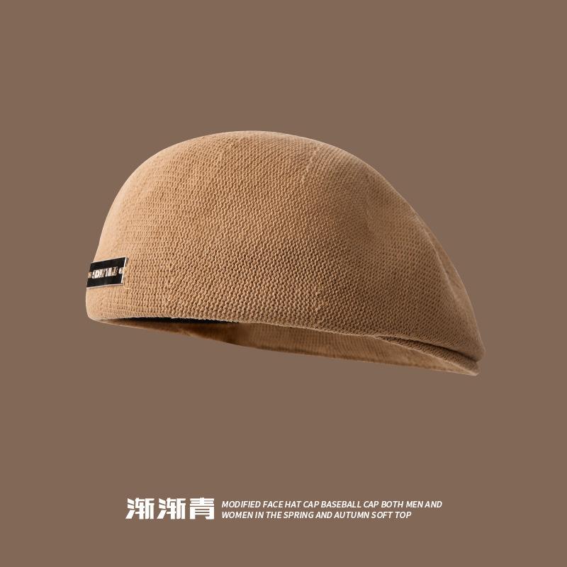 Beret women's new autumn and winter models show a small face and wear a forward hat with a big head circumference black hat.