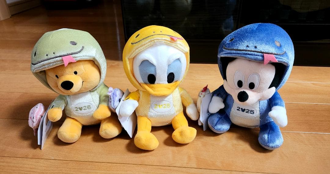 

[USED] Disney Mickey Mouse and other zodiac plush toys with finger puppets