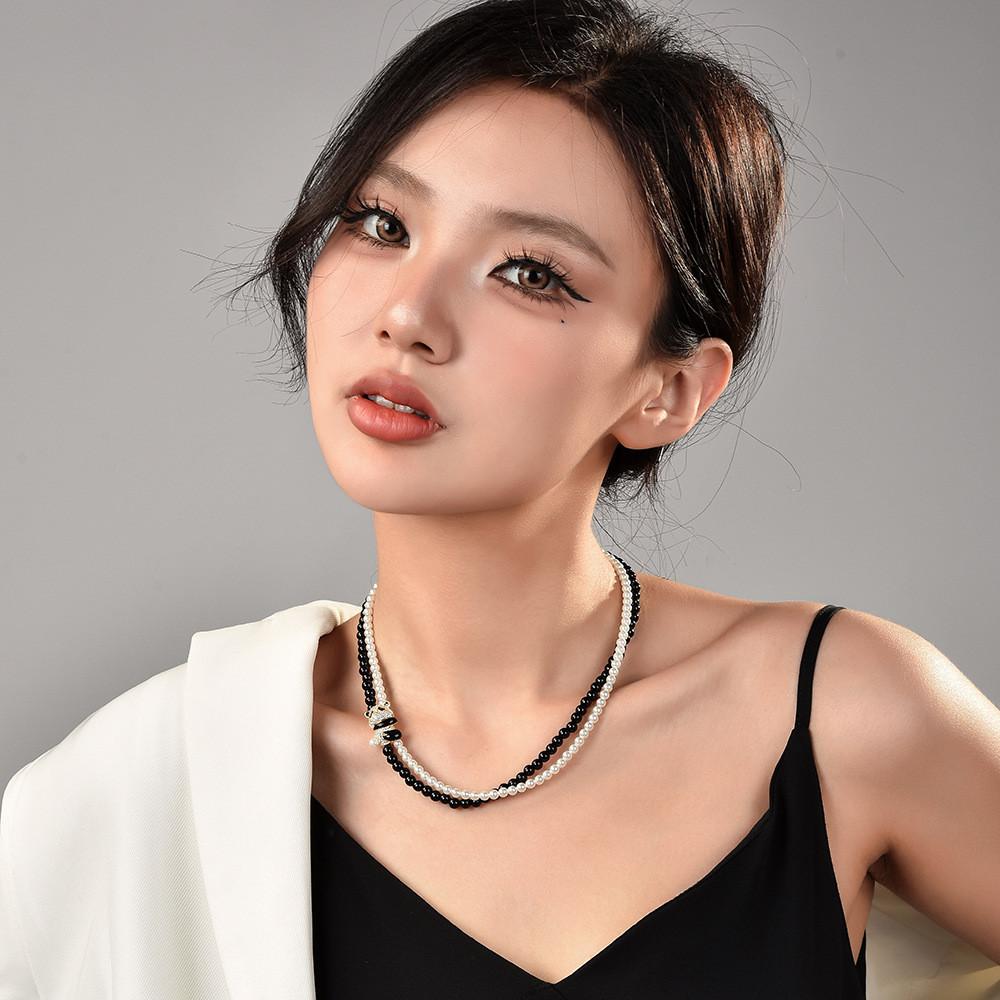 Black And Striking White Crystal Pearl Choker Necklace Featuring Vintage Panda Design For Enthusiasts Fashion