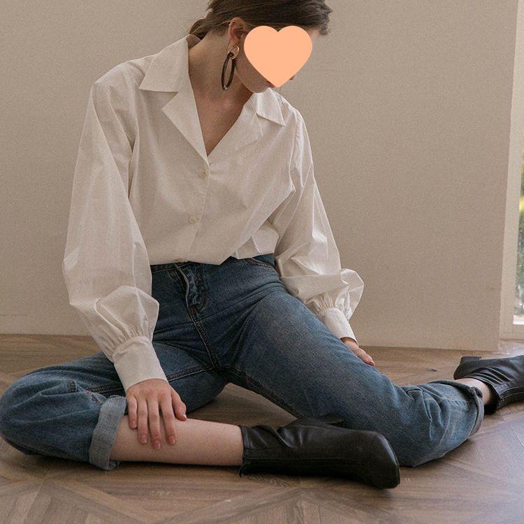 Women's French Retro V-Neck Lantern Sleeve Shirt in White - Spring/Autumn Long Sleeve Suit Collar Top