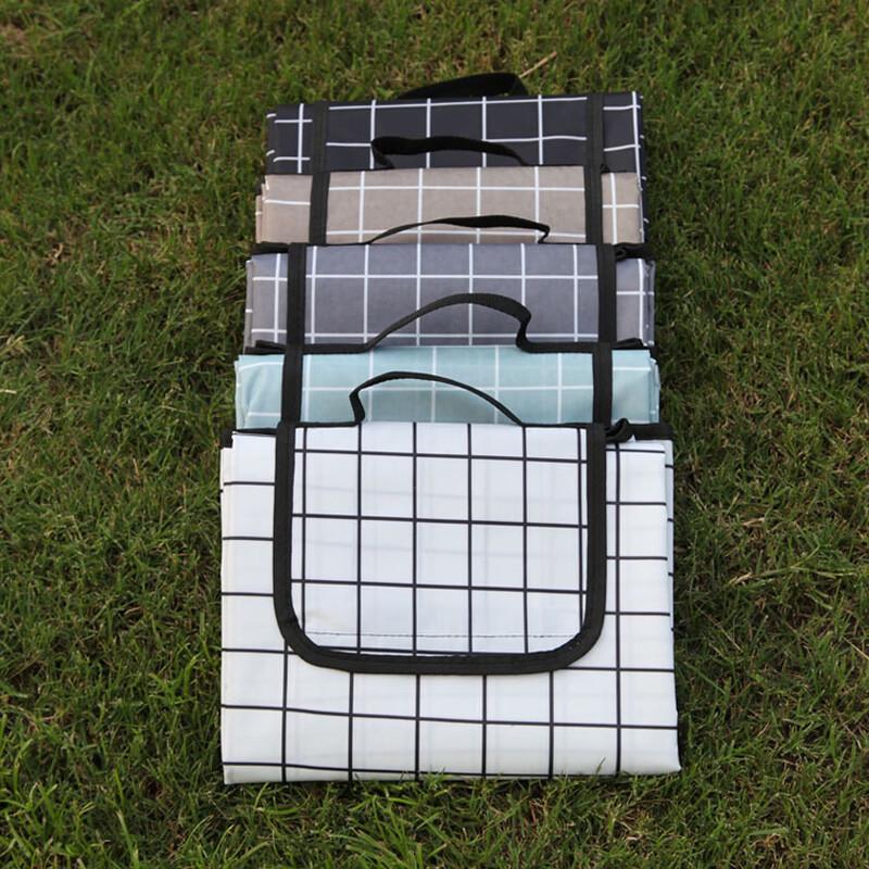 Karierte Outdoor-Picknick- und Campingmatte