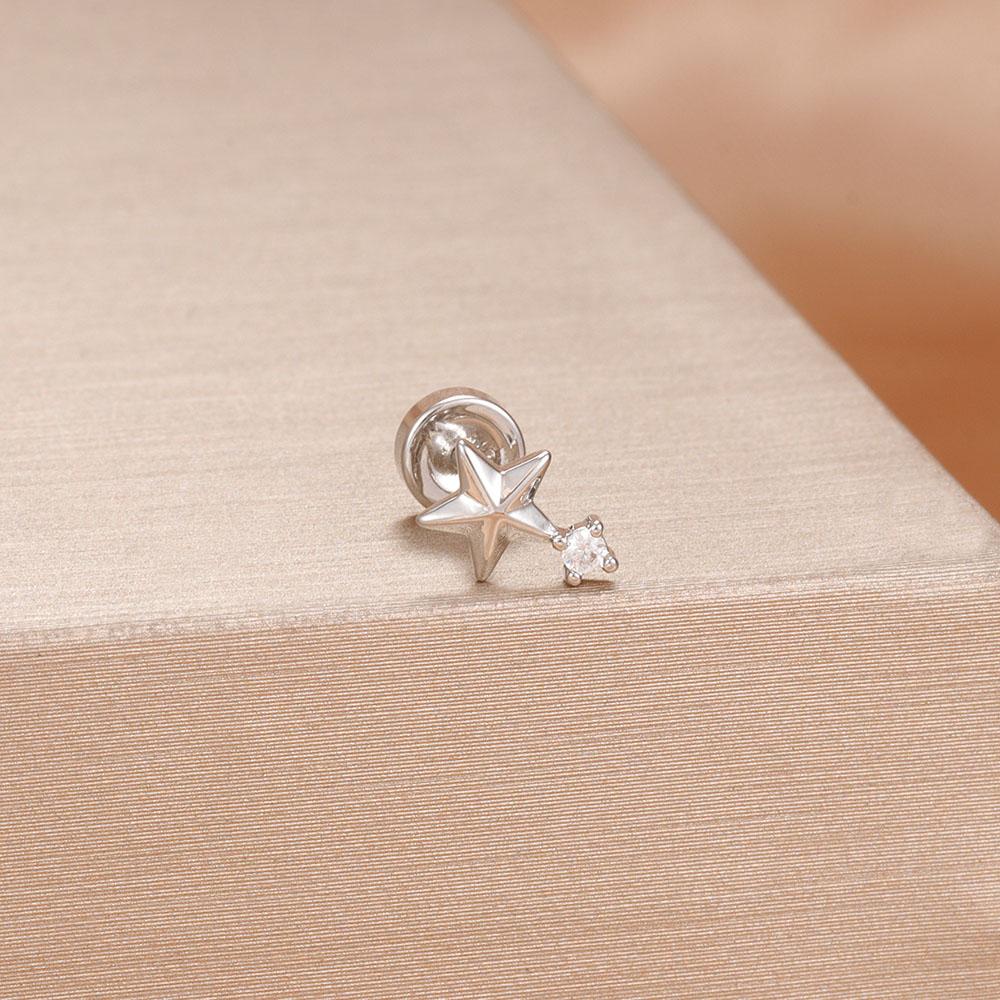 1PC Stainless Steel Star Moon Cartilage Piercing Earrings 18K Gold Plated Helix Tragus Ear Stud Earring Body Jewelry Bijoux Gift
