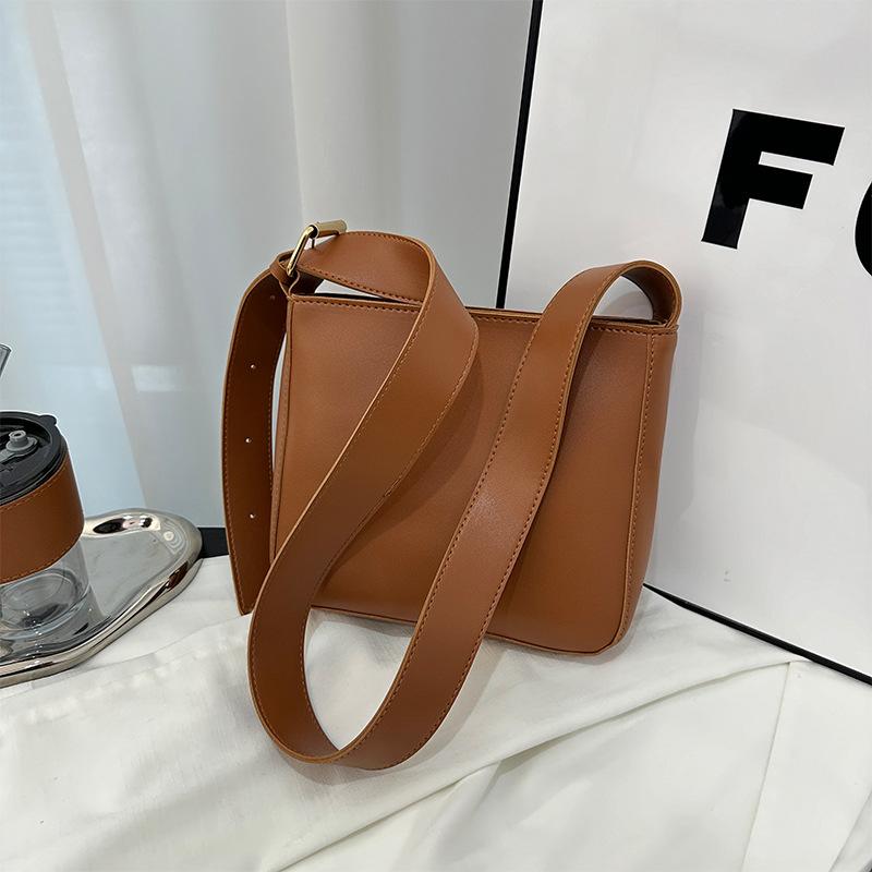 

Модна сумка через плече, проста модна сумка-відро, велика місткість, літня мода 2024, новий тренд, сумка-месенджер коричневий