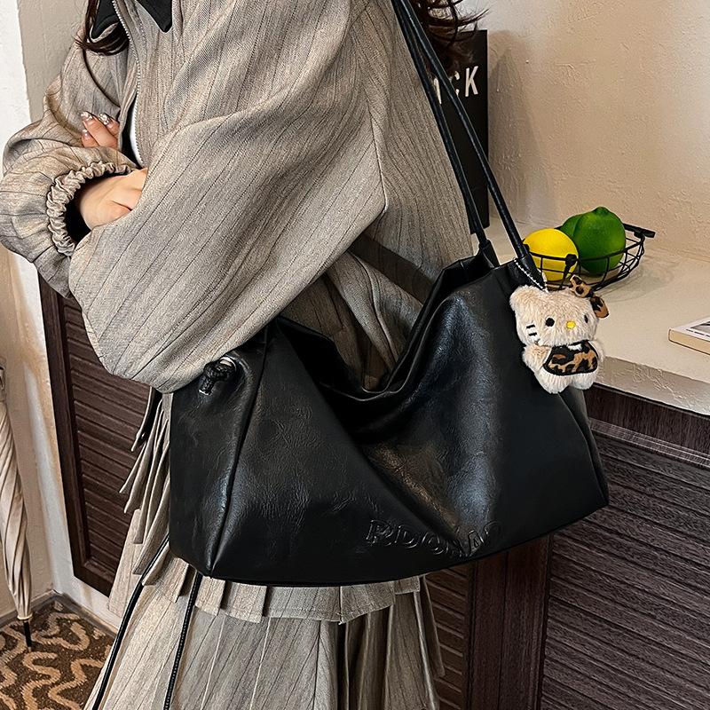 Retro Soft Leather Large-capacity Tote Bag, Fashionable and Simple, Casual Commuting Single-shoulder Bag, Underarm Bag