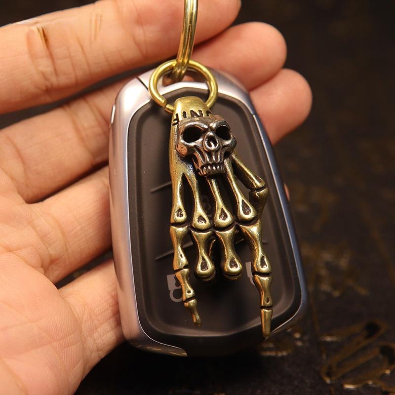 Mini Kreative Messing Schädel Hand Statue DIY Schlüsselbund Halskette Tasche Anhänger Vintage Reinem Kupfer Dekoration Ornament Lustiges Spielzeug Geschenk
