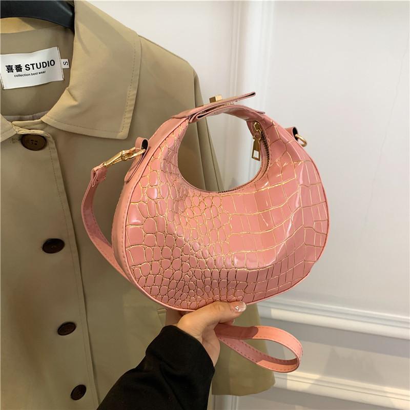 Trendy Retro Women's Crescent Shoulder Bag For Spring 2024 Fashionable Pu Leather