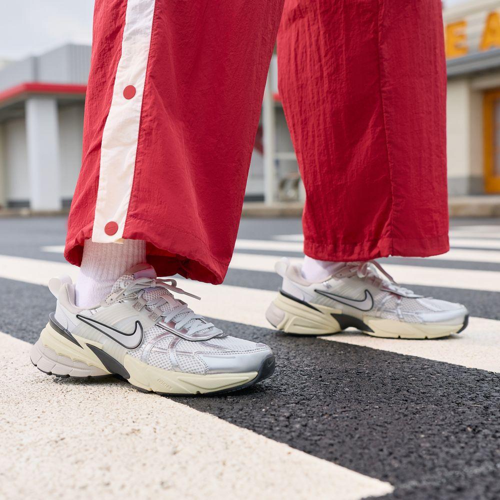 Nike V2K Run Bianco Summit Argento Metallizzato (Da donna)