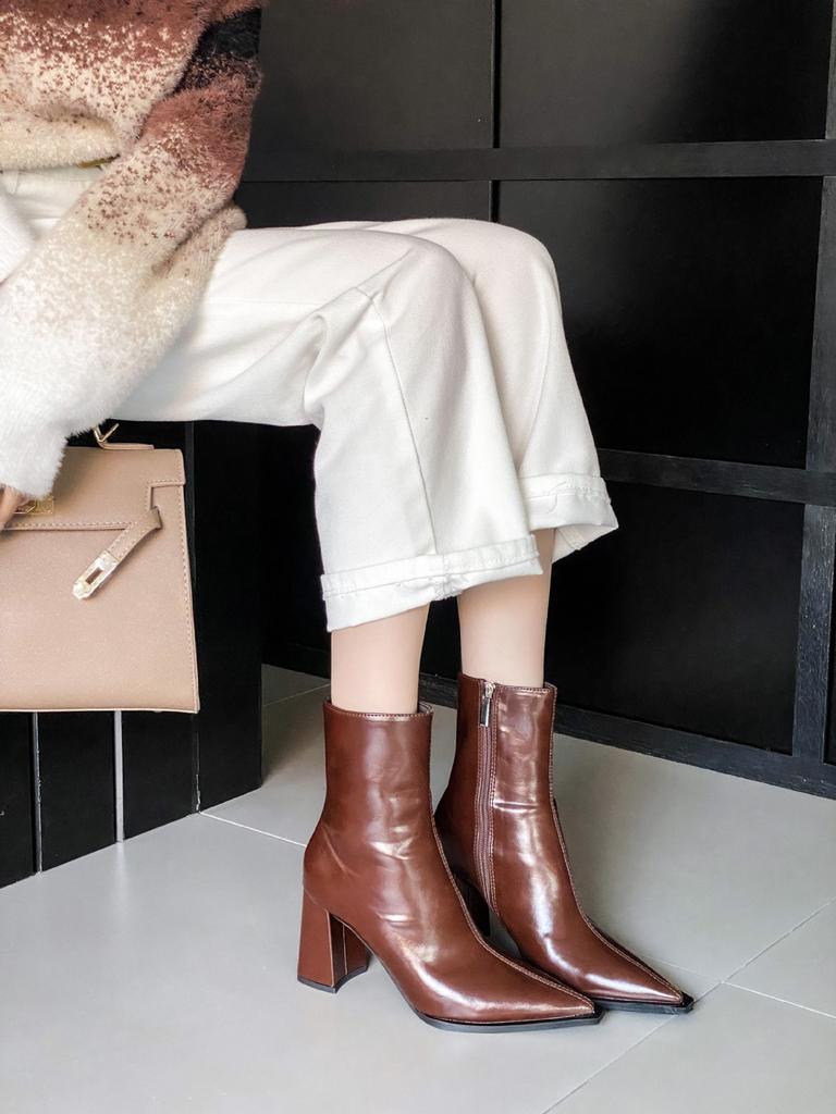 2025 autumn new pointed thick heel high heel temperament French fashion sexy beautiful women short boots