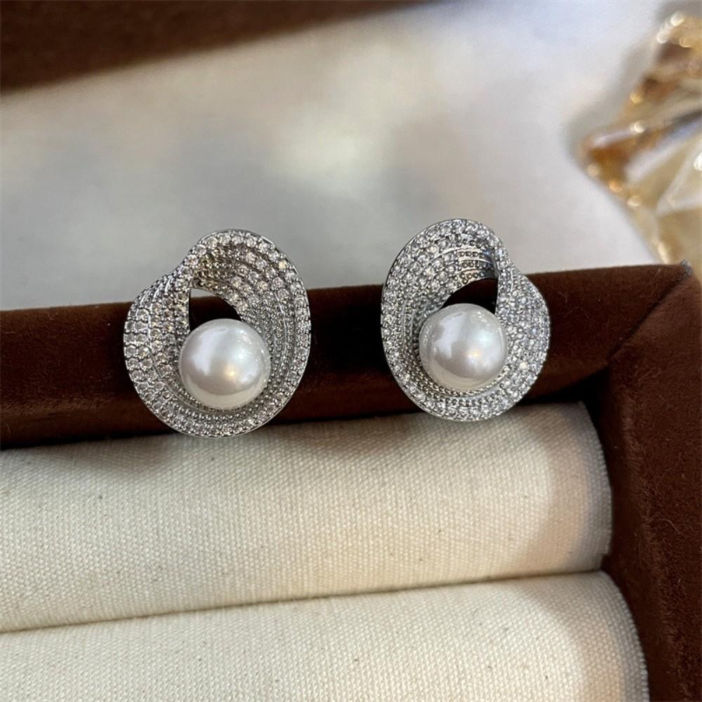 Rhinestone Pearl Stud Earrings Light Luxury Women Ear Jewelry Bright Pearl Ear Studs  Party