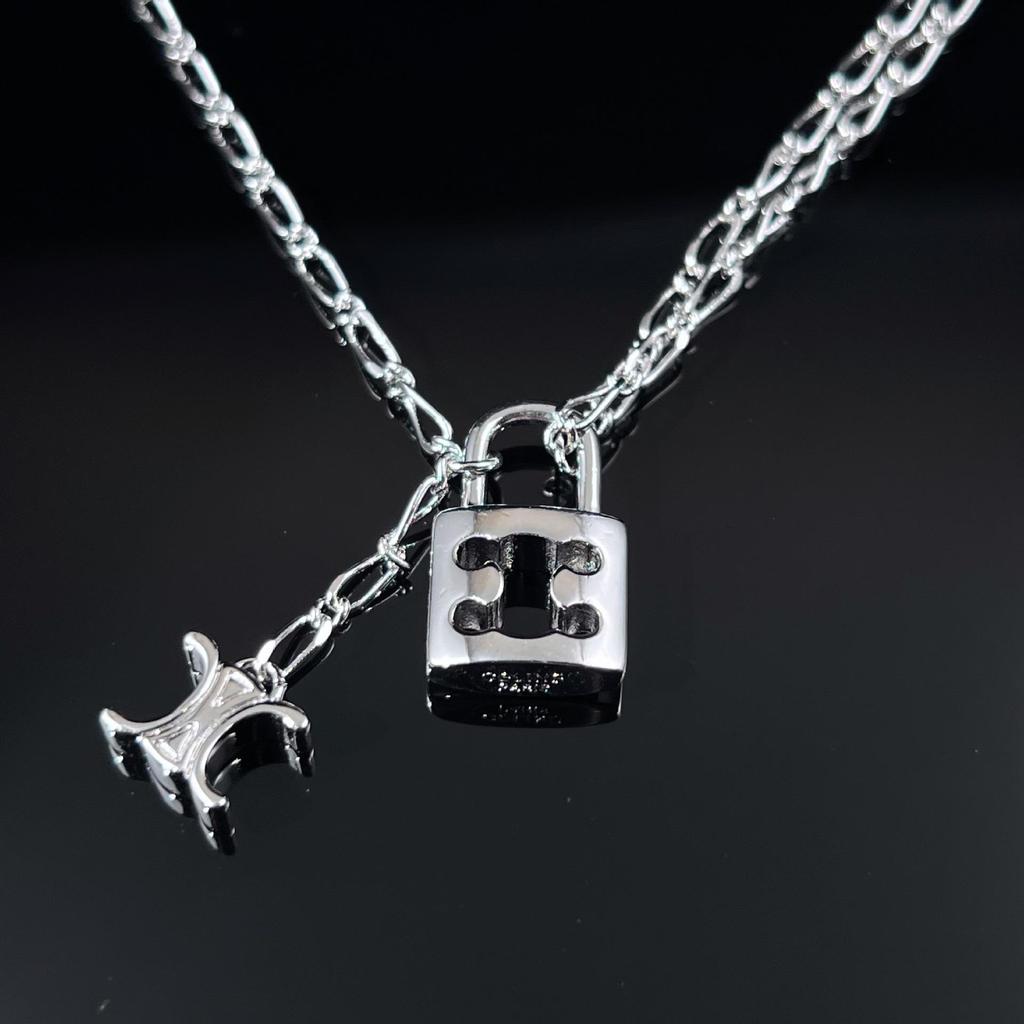 Women's Arc De Triomphe Openwork Padlock Pendant Necklace - European & American Fashion, Light Luxury Clavicle Chain