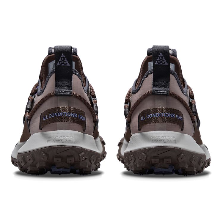 Nike ACG Mountain Fly Low SE Ironstone Sneakers Unisex Marrone Minerale di Ferro Chiaro Osso Chiaro DQ1979-001