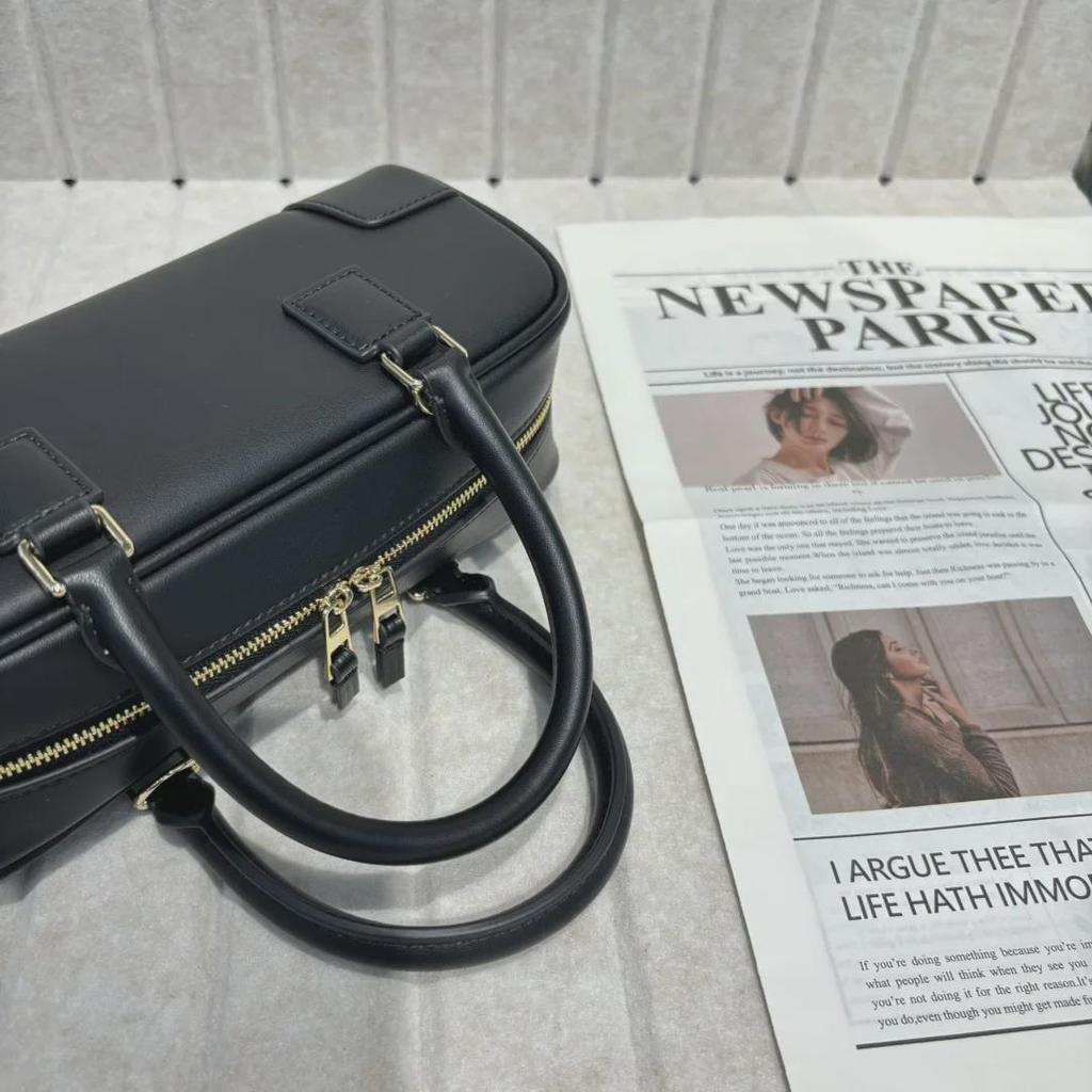 2025 Women's Cowhide Boston Bowling Bag: Versatile Shoulder & Messenger Bag for Commuting & Fashion